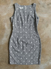 Load image into Gallery viewer, 90s Vintage Donna Ricco Gingham Floral Embroidered Sheath Dress (M)
