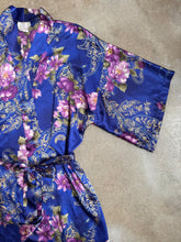 Load image into Gallery viewer, Vintage California Dynasty Purple Floral Full Length Satin Robe (1X)