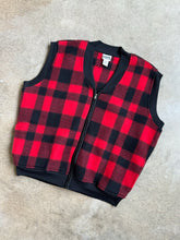 Load image into Gallery viewer, 90s Vintage Red Plaid Fleece Vest (L)