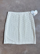 Load image into Gallery viewer, Y2K Cream Crochet Skirt (L)