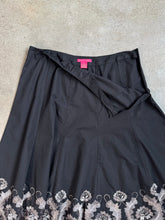 Load image into Gallery viewer, Sunny Leigh Floral Embroidered Black Cotton Skirt (L)