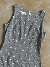 Load image into Gallery viewer, 90s Vintage Donna Ricco Gingham Floral Embroidered Sheath Dress (M)