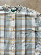Load image into Gallery viewer, 90s Vintage Muted Plaid Grandad Collar Cotton Shirt (M)