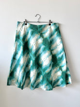 Load image into Gallery viewer, Green & Blue Tie Dye Linen Skirt (L/XL)