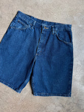 Load image into Gallery viewer, Wrangler Relaxed Fit Denim Shorts (W34)