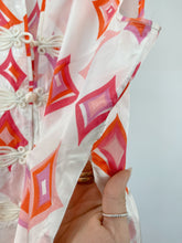 Load image into Gallery viewer, Vintage Side Slit Sleeveless Blouse (XS)