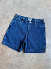 Load image into Gallery viewer, 90s Vintage Dark Wash Denim Shorts (W28”)