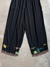Load image into Gallery viewer, 90s Vintage Paradiso Black Beaded Ankle Crop Pants (XL)
