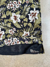 Load image into Gallery viewer, 90s Vintage Morgan Taylor Floral Silk Tank Top (M)