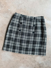 Load image into Gallery viewer, 90s Vintage Morgan Taylor Plaid Button-Front Wool Mini Skirt (W28")