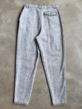 Load image into Gallery viewer, 80s Vintage Gitano Grey Acid Wash Pleated Jeans (W29”)