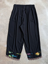 Load image into Gallery viewer, 90s Vintage Paradiso Black Beaded Ankle Crop Pants (XL)