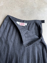 Load image into Gallery viewer, 80s Vintage Pendleton Charcoal Grey Wool Pleated Skirt | Medium