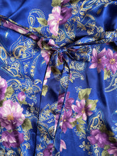 Load image into Gallery viewer, Vintage California Dynasty Purple Floral Full Length Satin Robe (1X)