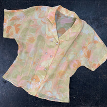 Load image into Gallery viewer, Vintage Sheer Floral Short Sleeve Blouse (M)