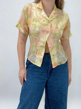 Load image into Gallery viewer, Vintage Sheer Floral Short Sleeve Blouse (M)