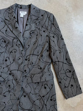 Load image into Gallery viewer, 90s Vintage Grey Floral Vine Patterned Longline Tailored Jacket (M/L)
