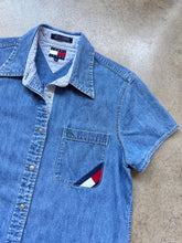 Load image into Gallery viewer, 90s Vintage Tommy Jeans Logo Pocket Short Sleeve Denim Shirt | Medium