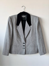 Load image into Gallery viewer, Vintage Velvet Collar Check Woven Wool Blazer (L)