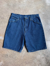 Load image into Gallery viewer, Wrangler Relaxed Fit Denim Shorts (W34)