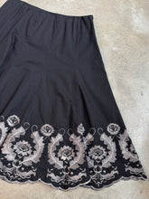 Load image into Gallery viewer, Sunny Leigh Floral Embroidered Black Cotton Skirt (L)