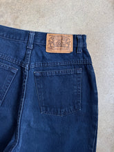 Load image into Gallery viewer, 80s Vintage Dark Wash High-Waisted Tapered Jeans (W27")