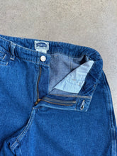 Load image into Gallery viewer, 90s Vintage Dark Wash Denim Shorts (W28”)