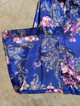 Load image into Gallery viewer, Vintage California Dynasty Purple Floral Full Length Satin Robe (1X)