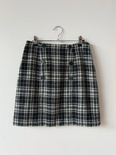Load image into Gallery viewer, 90s Vintage Morgan Taylor Plaid Button-Front Wool Mini Skirt (W28")