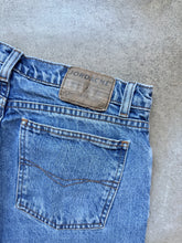 Load image into Gallery viewer, Vintage Y2K Jordache Light Wash Low-Rise Bootcut Jeans | Medium