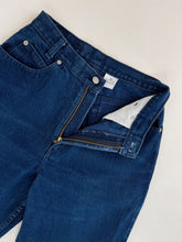 Load image into Gallery viewer, 80s Vintage Dark Wash High-Waisted Tapered Jeans (W27")