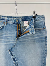 Load image into Gallery viewer, Y2K Lucky Brand Frayed Slit Denim Skirt (W31)
