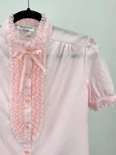 Load image into Gallery viewer, Vintage Pink Ruffled Lace Blouse (M)
