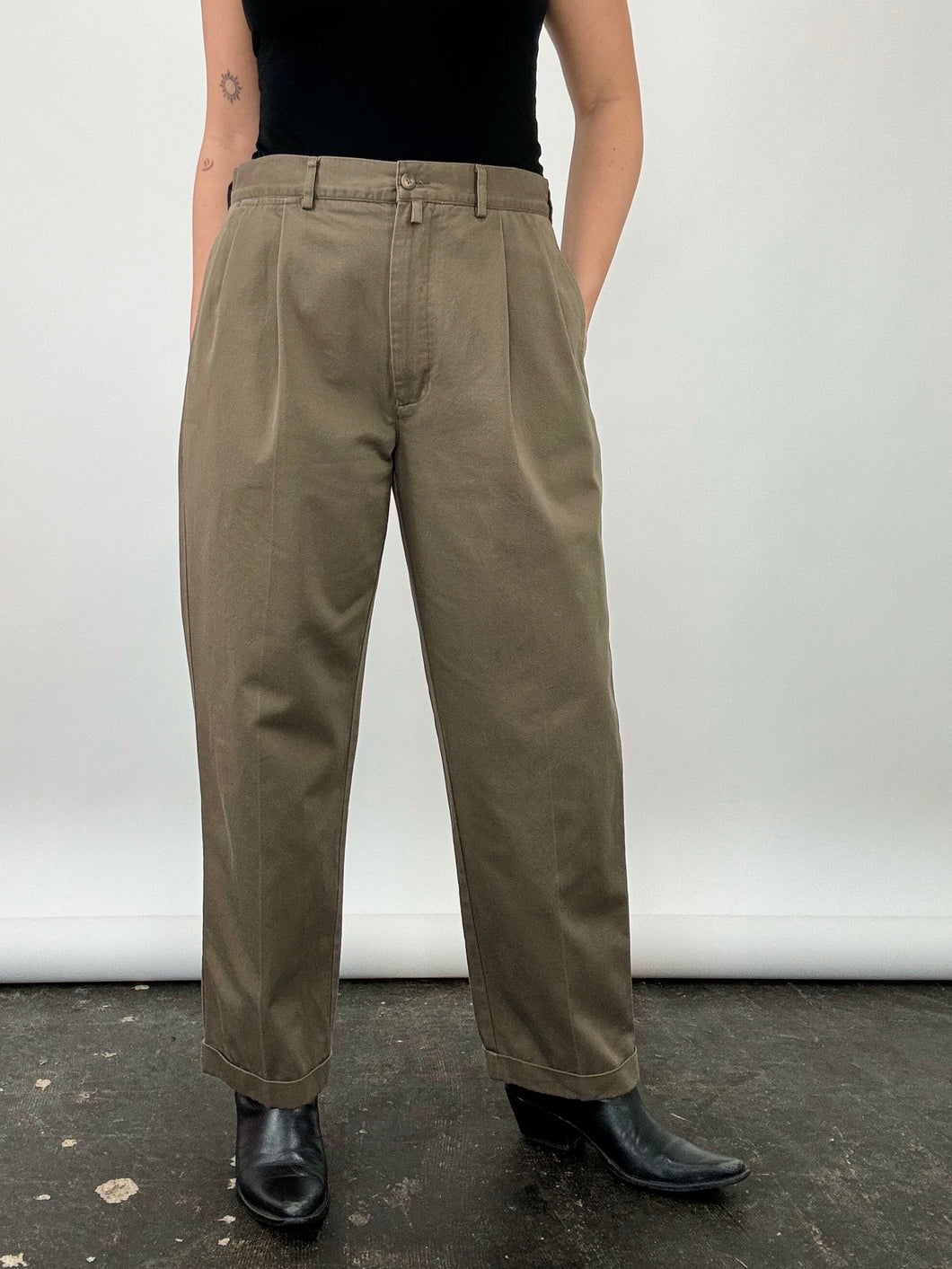 90s Taupe Pleated Trousers (W35