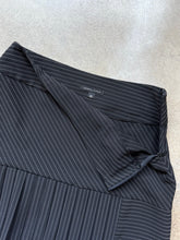 Load image into Gallery viewer, Y2K Tempo Paris Black Pinstripe Drop-Waist Pleated Mini Skirt | Medium
