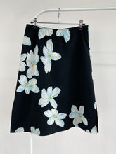 Load image into Gallery viewer, Y2K Black Floral Skirt (M)
