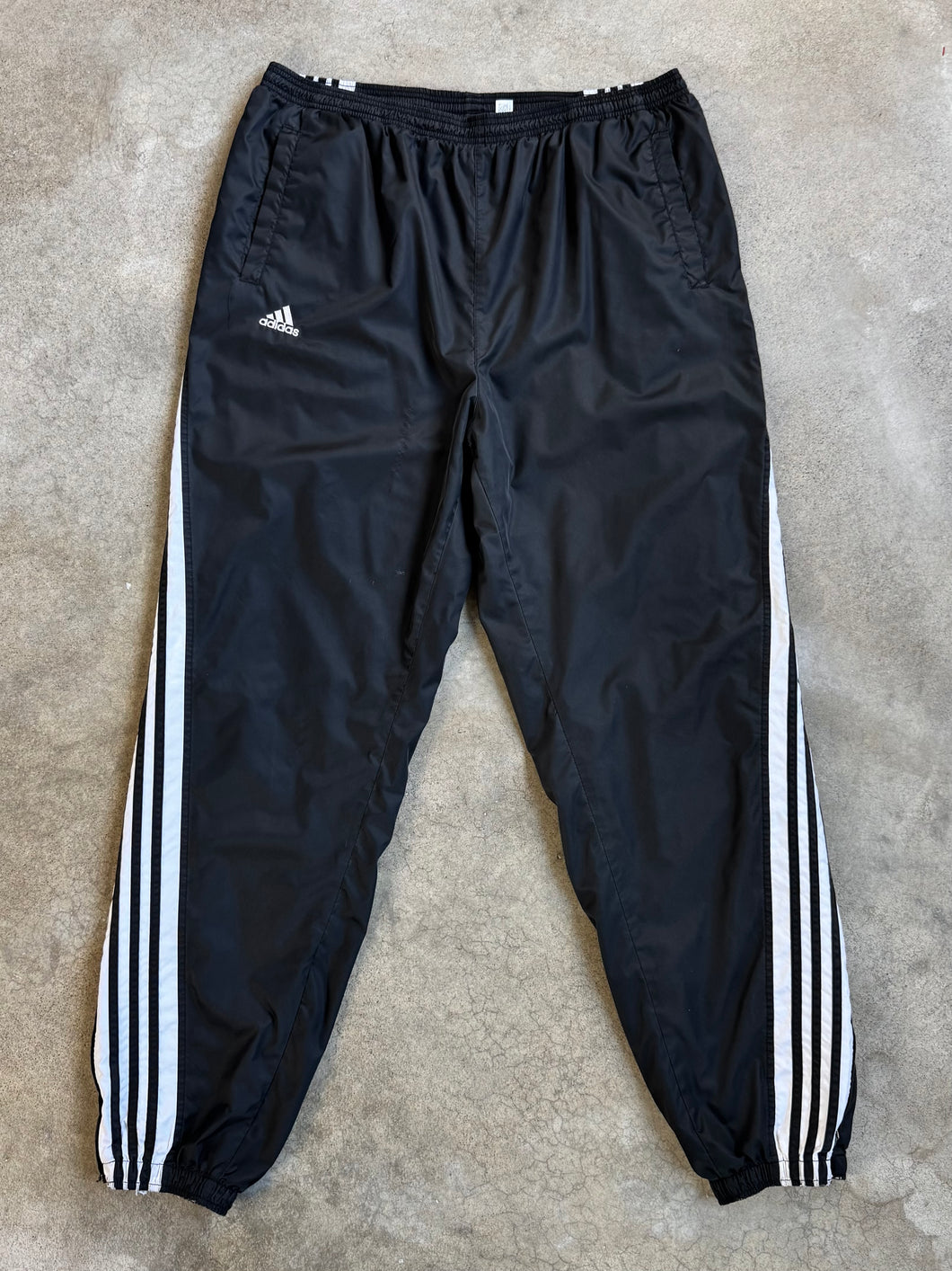 00s archive old  nylon pants テック系 2000s Adidas Black Nylon Windbreaker Side-Zip Track Pants (XL