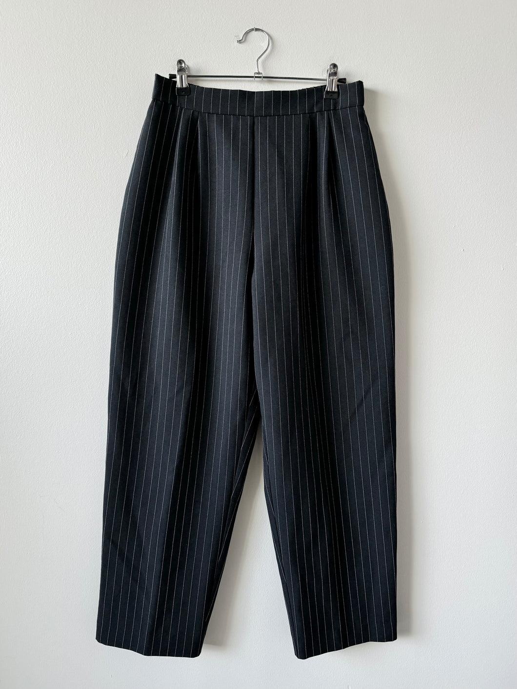 Vintage Black Pinstripe High Waist Pleated Pants (M)