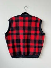 Load image into Gallery viewer, 90s Vintage Red Plaid Fleece Vest (L)
