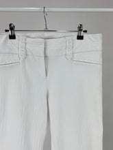 Load image into Gallery viewer, White Low Rise Kick Flare Pants (M)
