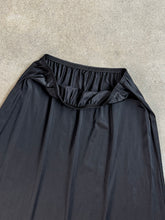 Load image into Gallery viewer, Vintage Vanity Fair Black Lace Trim Maxi Slip Skirt (M)
