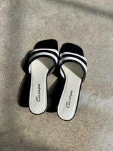 Load image into Gallery viewer, Vintage Black &amp; White Striped Leather Heeled Sandals (US 6)
