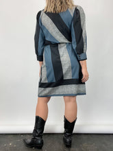 Load image into Gallery viewer, Vintage Striped Puff Sleeve Dress (M/L)
