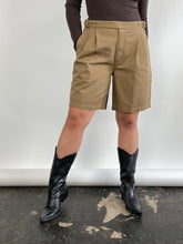 Load image into Gallery viewer, Dark Khaki Pleated Shorts (W34)
