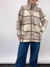 Load image into Gallery viewer, Mauve Plaid Sherpa Jacket (XL)
