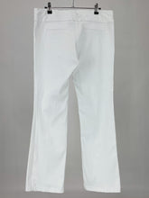 Load image into Gallery viewer, White Low Rise Kick Flare Pants (M)
