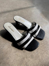 Load image into Gallery viewer, Vintage Black &amp; White Striped Leather Heeled Sandals (US 6)
