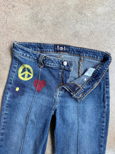 Load image into Gallery viewer, Y2K L.E.I. Painted Low-Rise Split Hem Flare Jeans (S)
