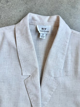 Load image into Gallery viewer, Vintage BT Traditions Ecru Linen-Blend Lightweight Blazer (M)
