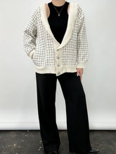 Load image into Gallery viewer, Vintage Cream Tweed Cardigan (L)
